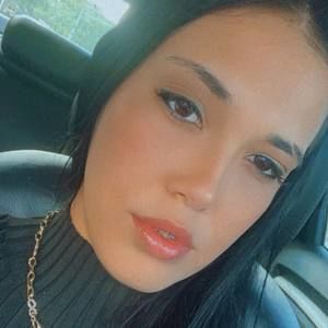 Meet your Posher, Ely